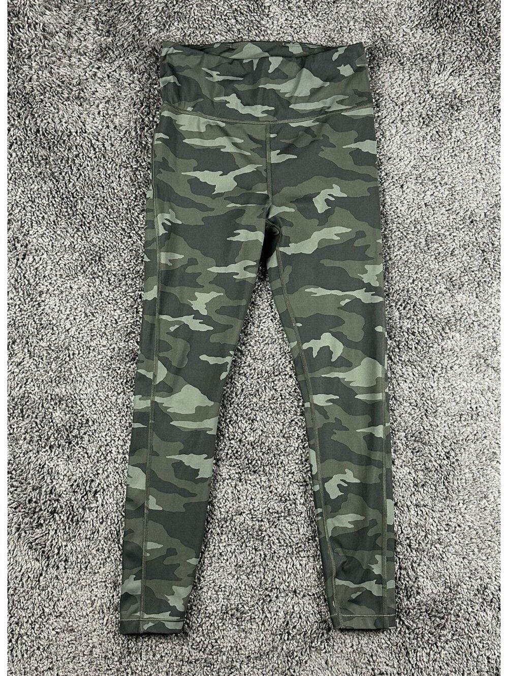 Athleta Ultimate 7/8 Tight Leggings Womens ST Small Tall Green Camo Stash Pocket